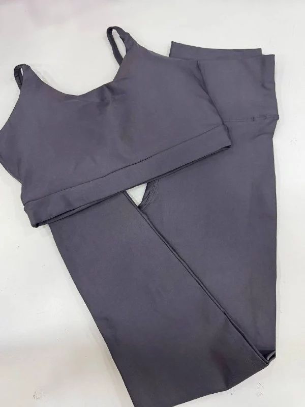 Conjunto Basic terracota frente